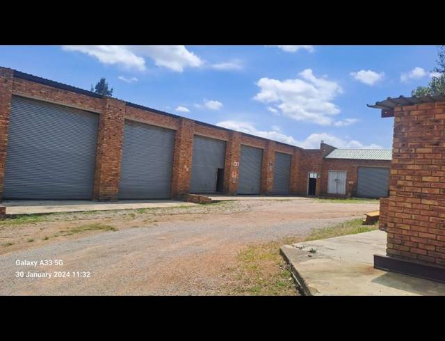 INDUSTRIAL PROPERTY TO RENT IN LAEZONIA